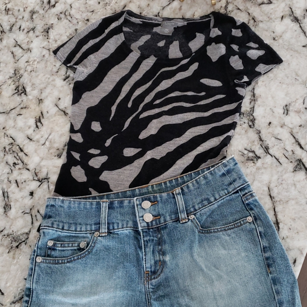 Ann Taylor Short Sleeve Zebra Sweater NWOT